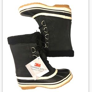 NWT Portland 3M Thinsulate Winter Boots. Black. 7M